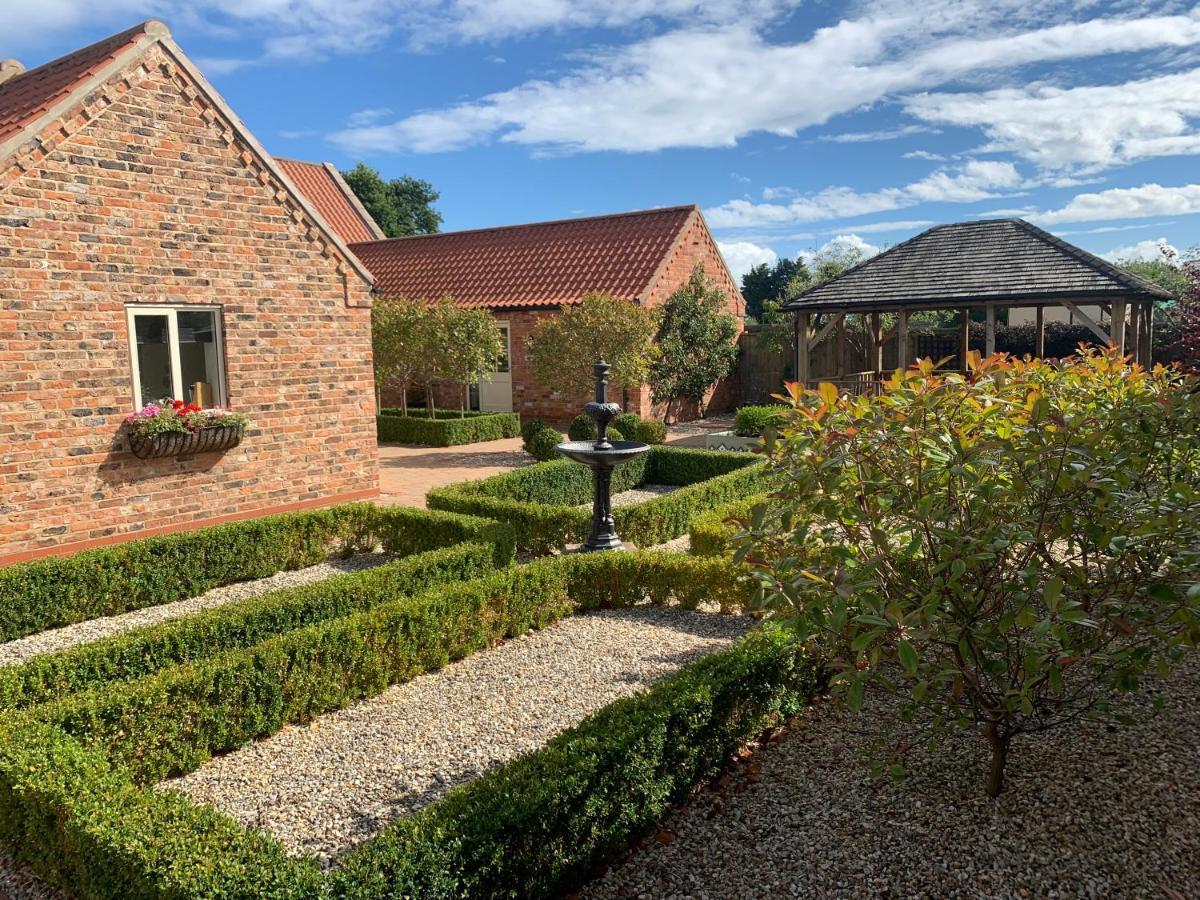 Meals Farm Holiday Cottages - The Stables North Somercotes 外观 照片